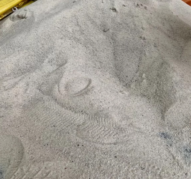 silica sand